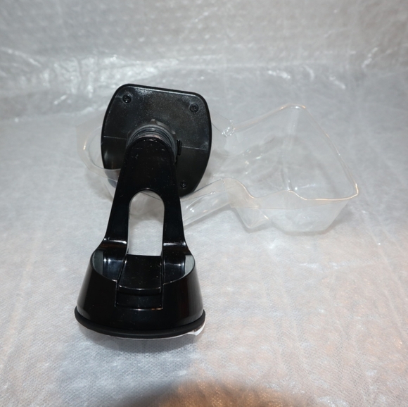 MagicMount™ Pro2 Flush MountMagSafe® Compatible Magnetic Phone Mount - Picture 4 of 10